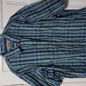 Duluth Trading Blue button down short sleeve shirt